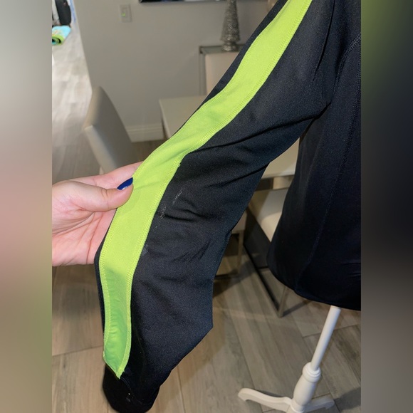 Nike Reflective 1/2 Zip Long Sleeve Jacket - Picture 6 of 6